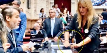 Libertarios piden expulsar a Carignano tras el “sabotaje” a taquígrafos para suspender la sesión por la reforma laboral