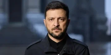 Zelenski alerta que Putin “ya empezó” la tercera guerra mundial y pide más presión militar y económica para frenar la invasión