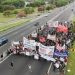 Nuevamente la violencia: Incapaces de una protesta pacifica, empleados de Fate e izquierda cortan Panamericana y Autopista a La Plata