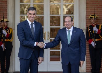 Sánchez congela la acción social policial y prioriza fondos para “empoderar a la mujer” en Egipto