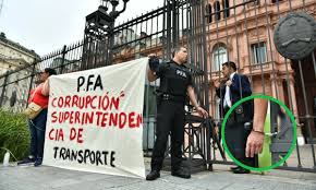 Graves denuncias sacuden a la Policía Federal tras la ratificación del suboficial encadenado en Casa Rosada y nuevos señalamientos internos