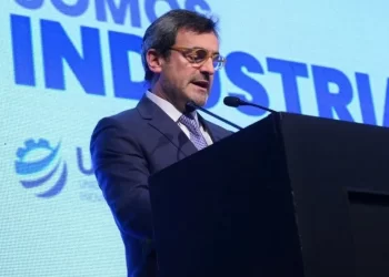 UIA alerta por el cierre de Fate y advierte que la industria perdió 65.000 empleos en dos años