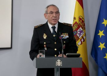 Denuncia: Una mujer asegura que el director de Policía Nacional de España la obligó a masturbarlo