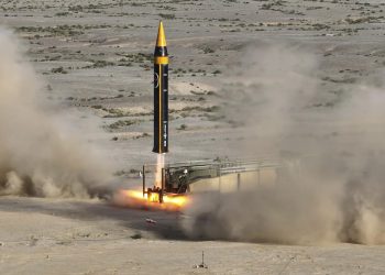 Irán exhibe el misil Khorramshahr-4 y amenaza con un ataque contra Israel en cuestión de minutos