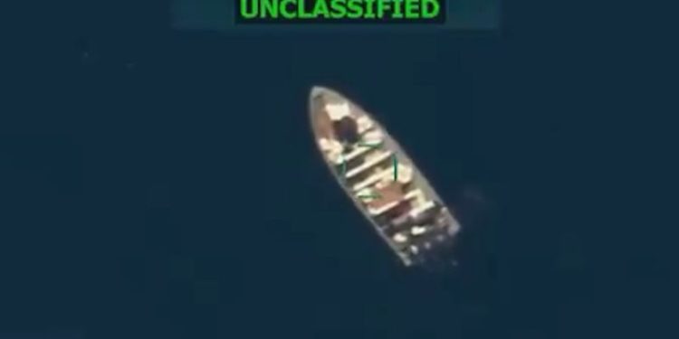 Estados Unidos volvió a atacar una narcolancha en el Pacífico oriental: dos muertos y un sobreviviente