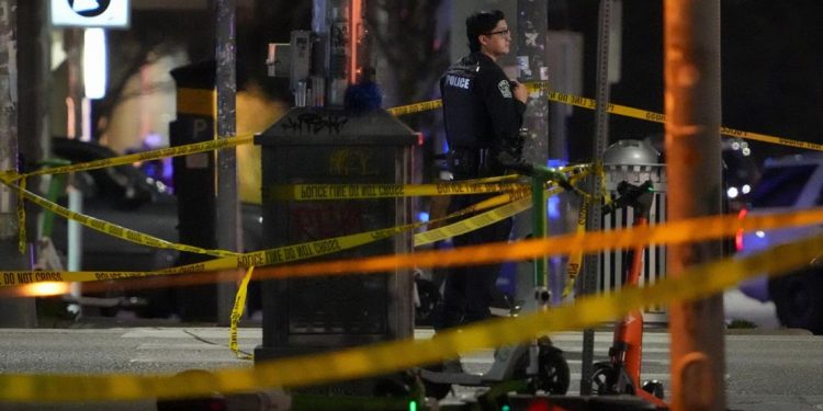 Atentado en Austin bajo investigación del FBI por posible terrorismo: dos víctimas, 14 heridos y el atacante abatido