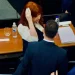 Cristina Kirchner convirtió su paso por el tribunal en proclama política y evitó responder sobre la causa y los miles de millones robados.