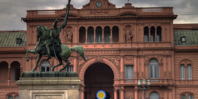 Nubarrones en la rosada reavivaron la interna oficialista y dejaron expuesta la puja por el armado de 2027