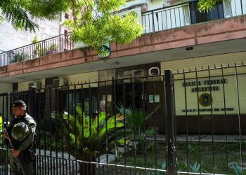 Gendarmería irrumpió en la delegación de la Policía Federal en Santiago del Estero y abrió un escándalo por presunto desvío de droga secuestrada