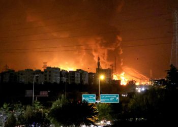 Más de 60 oleadas sobre Irán: Israel busca vaciar el arsenal misilístico del régimen y consolidar el control aéreo