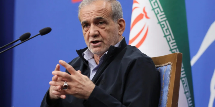 Teherán ofrece una salida, pero la guerra sigue empujada por amenazas de la Guardia Revolucionaria y genera desconfianza