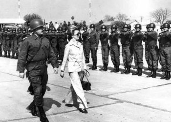 24 de Marzo: El gran simulacro de la entrega y la estafa del relato.