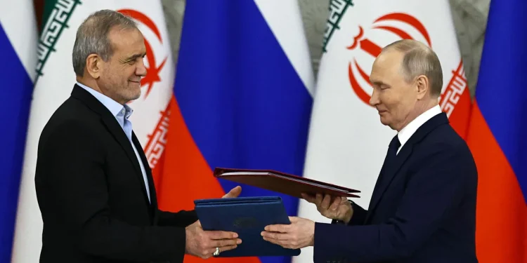 Rusia y China se mueven con cautela mientras crecen las sospechas de ayuda a Irán. Que le proporcionan