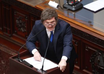Milei endureció su tono en el Congreso, ratificó la apertura comercial y prometió un paquete masivo de reformas