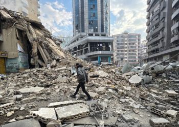 Trump amenaza con “la destrucción total” de Irán mientras Israel intensifica los bombardeos sobre Teherán