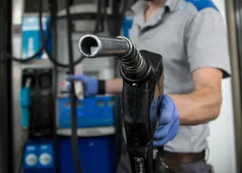 Vaca Muerta: El Vía Crucis de los USD 1.51 el litro y la liturgia del surtidor.