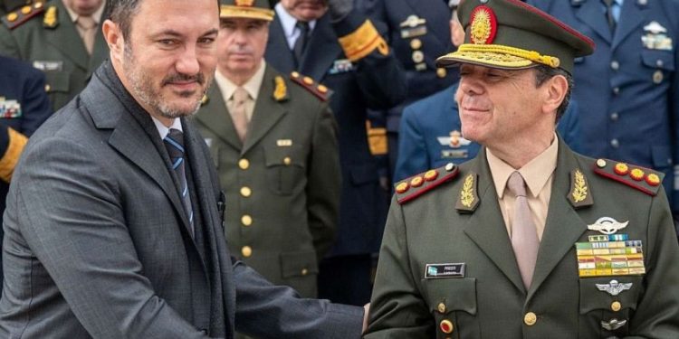 Crece la crisis sanitaria en las Fuerzas Armadas y estallan reclamos contra el Gobierno por la falta de cobertura médica