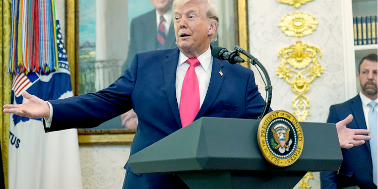 Trump exhibe una concesión iraní sobre Ormuz y acelera una negociación que busca sellar desde una posición de fuerza