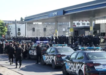 Tensión en la policía de Rosario pone bajo presión el modelo de seguridad que logró bajar los homicidios