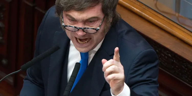 Milei prometió un “año calendario de la reforma”, defendió la apertura y tensó al máximo el clima político en el Congreso