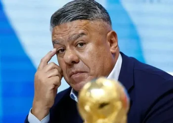 Revés judicial para Tapia: seguirá sin permiso para salir del país a 78 días del Mundial