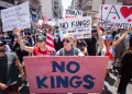 Protestas de No Kings, millones en aportes y la sombra de la izquierda organizada para atacar a Trump
