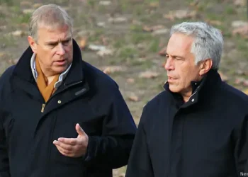 Malvinas y el cuento de una corona invasora maldita…