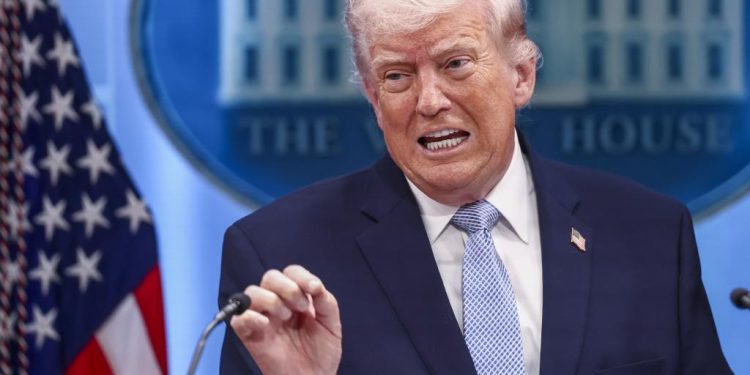 Trump endurece el ultimátum y advierte que ” todo Irán podría ser eliminado en una noche” si no abre Ormuz