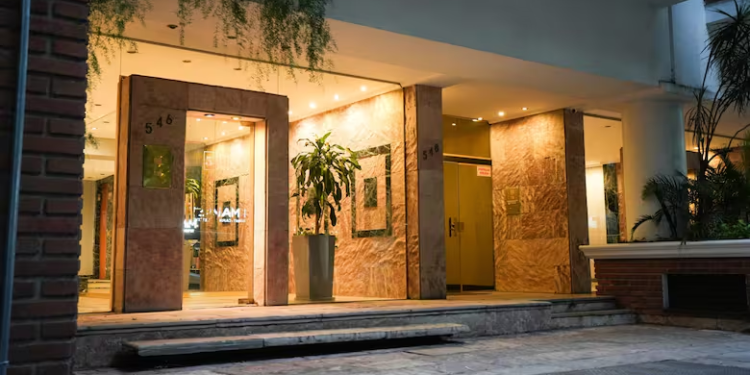 La ruta del piso de Adorni: de USD 340.000 a una reventa bajo sospecha por USD 230.000