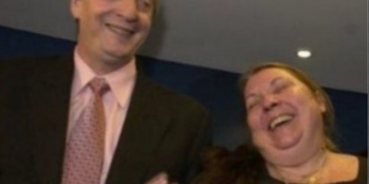 El vodevil de las culpas: Lilita, el Soviet de manual y el certificado de defunción Socialdemócrata.