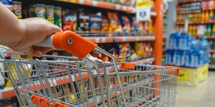 El consumo no arranca: marzo marcó otra caída y golpeó a supermercados y mayoristas