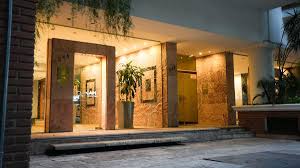 Declara hoy el hijo de una de las “benefactoras” de  Adorni en la compra de un departamento