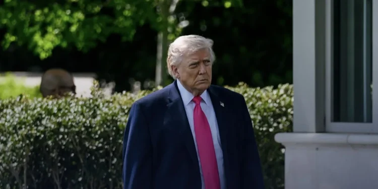 Trump extiende la tregua con Irán ante el pedido de Pakistán, pero ratifica el bloqueo naval