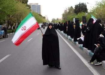 Irán apela a escudos humanos y propaganda de guerra ante el vencimiento del ultimátum de Trump