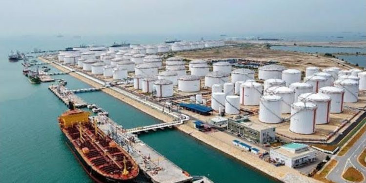 Isla de Kharg al límite: el petróleo iraní entra en zona crítica por la presión de Estados unidos