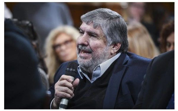 Mayans va contra Adorni pidiendo su juicio político, pero el oficialismo cierra filas