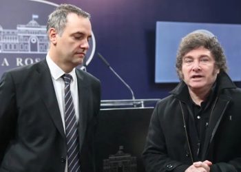 La encuesta que debe llamar la atención del Gobierno: cae Milei y crece la percepción de corrupción