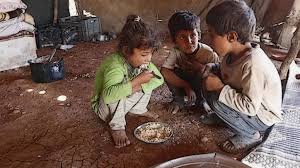 Una mejora que no alcanza: más de la mitad de los chicos sigue atrapada en la pobreza