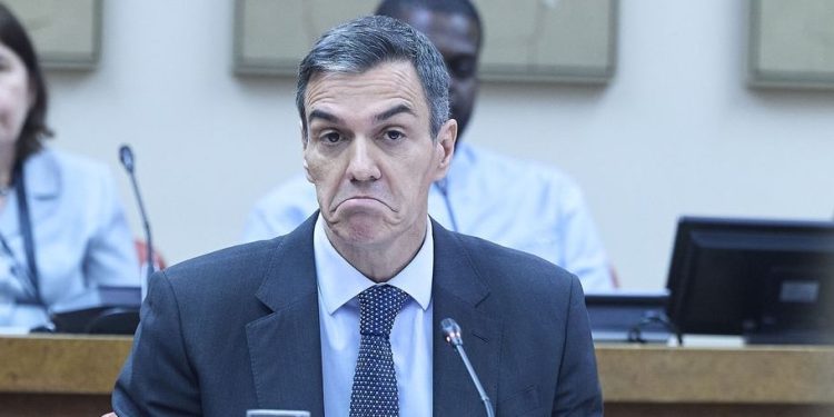Sánchez  gobierna por decreto y esquiva el debate parlamentario