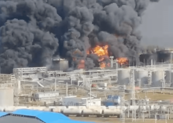 Ucrania golpea el corazón energético ruso y muestra cómo se defiende del invasor