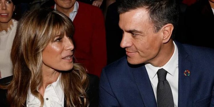 Peinado procesa a Begoña Gómez y hunde más a Sánchez en el pantano de corrupción