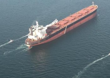 Ormuz al borde del choque: Irán desafía a Trump, dice tener el control y amenaza con una respuesta letal