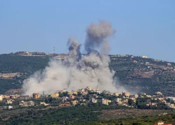 Israel intensifica su ofensiva: Golpea más de 150 objetivos de Hezbolá en el sur del Líbano y avanza en tierra