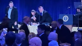 Atentado en la cena de corresponsales en la Casa Blanca: evacuaron a Trump y detuvieron a un atacante armado