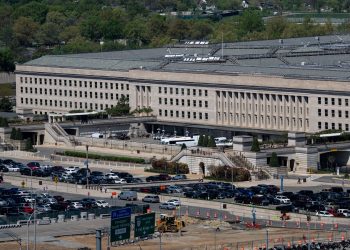 Trump desclasifica archivos sobre la existencia de ovnis: publican registros inéditos de misiones Apolo y reportes del FBI
