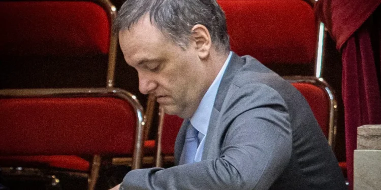 Pagano Vs Adorni: Basado en la doctrina Irurzun pidieron la detencion de Jefe de Gabinete de Milei