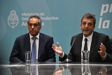 Escándalo SIRA: la Justicia apunta a una caja paralela de coimas durante el cepo kirchnerista. El rol de Scioli