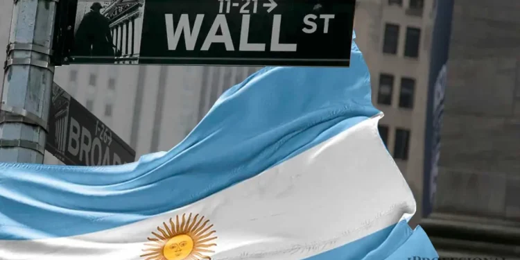 Positivo: Bonos y acciones argentinas suben con fuerza tras la mejora de Fitch y el riesgo país cae a 528 puntos