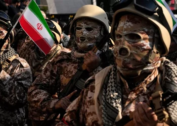 Irán amenaza con llevar la guerra fuera de Medio Oriente y Trump advierte que está listo para actuar
