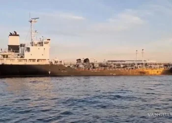 Irán endurece el control sobre Ormuz y eleva la tensión global tras la captura de un buque cerca de Emiratos